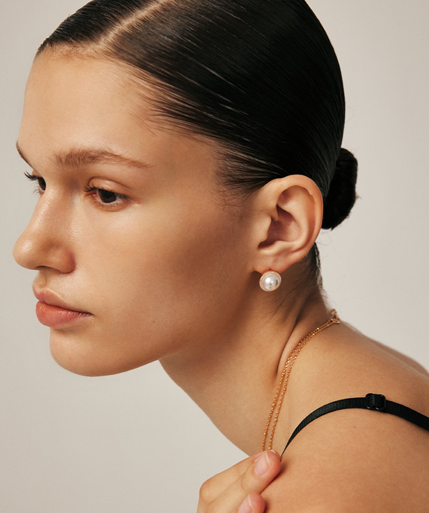 Pearl Halo Stud Earrings in Gold Vermeil | Belvria