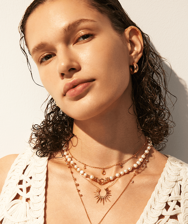 Baroque Pearl Necklace with Gold Möbius Detail | Belvria