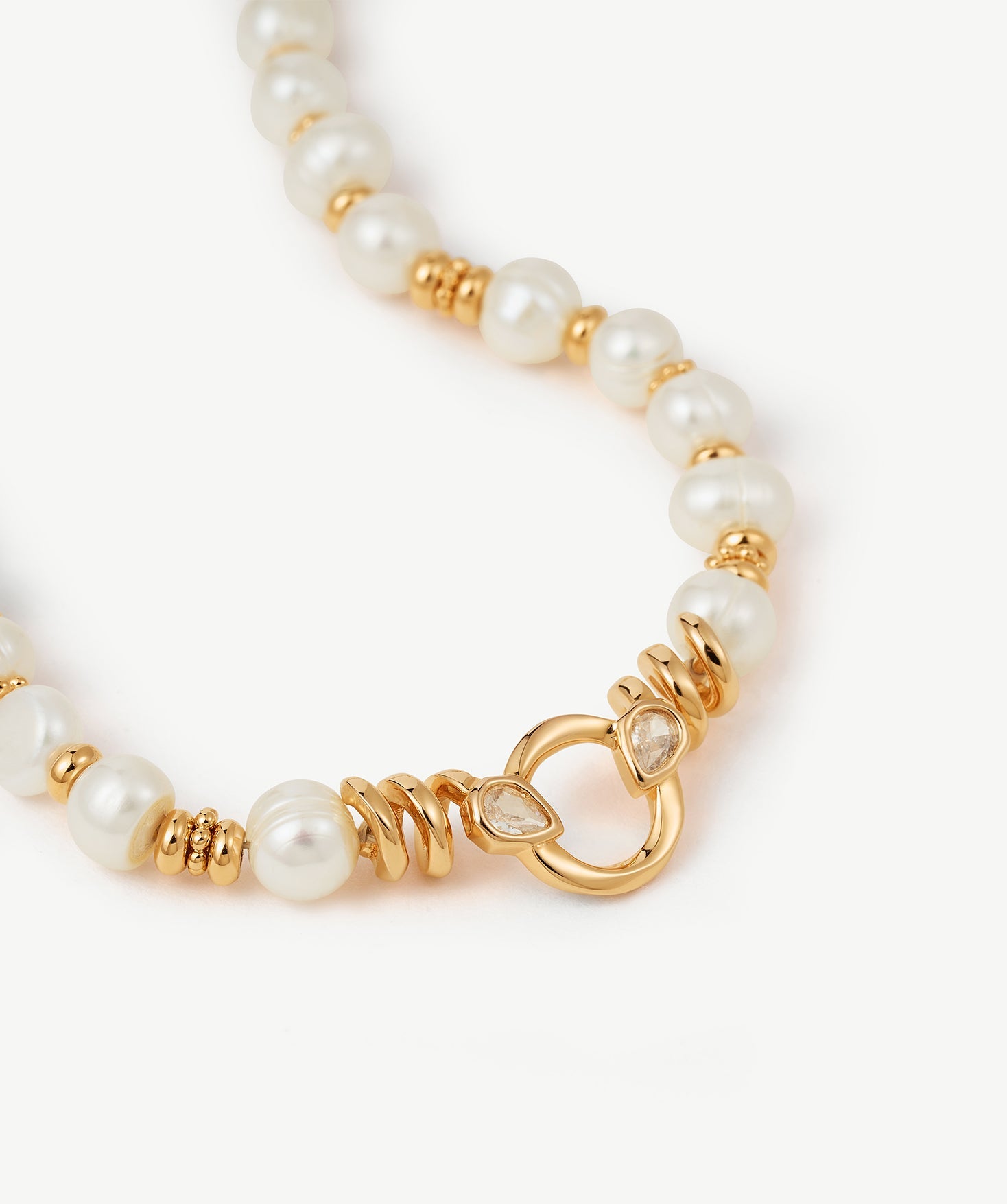 Baroque Pearl Necklace with Gold Möbius Detail | Belvria