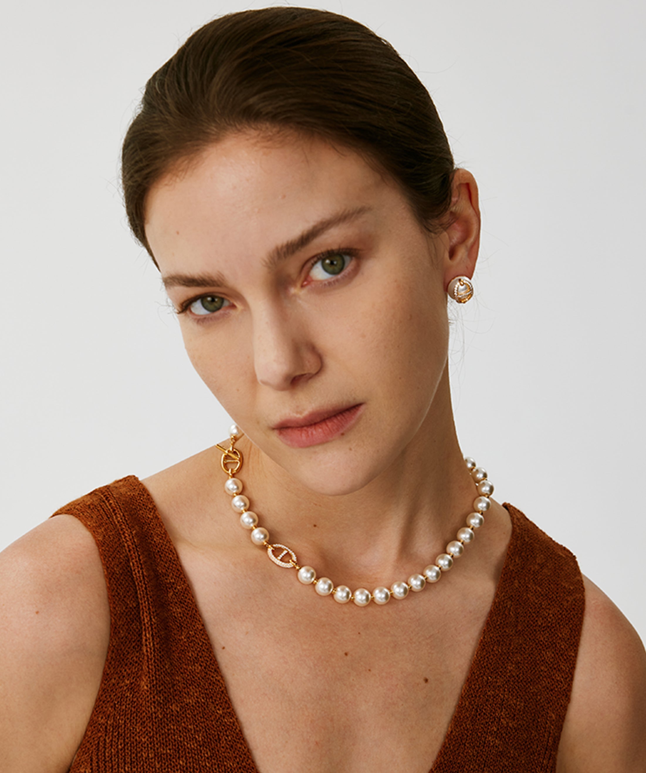 Gold Pearl Toggle Necklace with Mariner Links | Belvria
