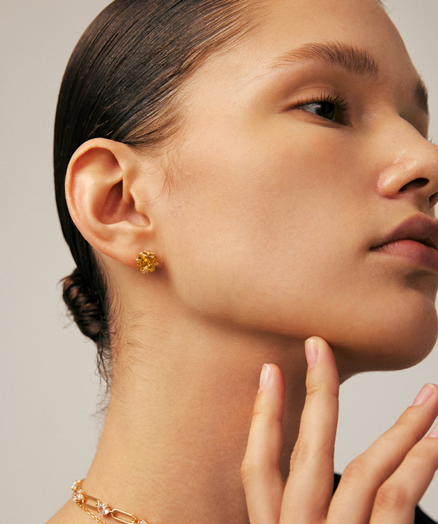 Champagne Claw Stud Earrings | Belvria